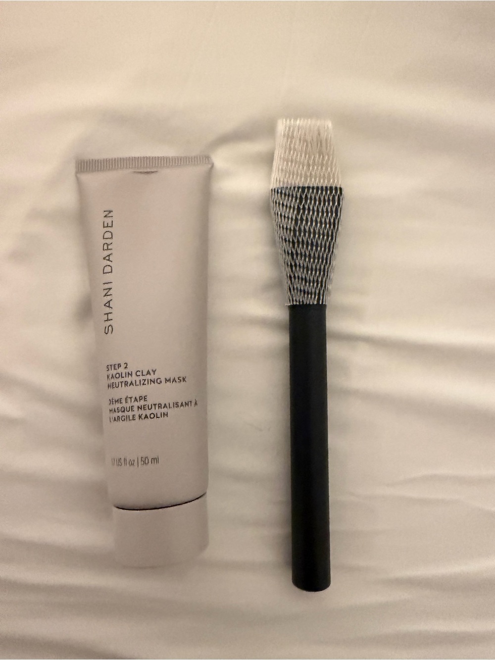 Shani Darden Kaolin Clay Neutralizing Mask - Cream & Black Applicator